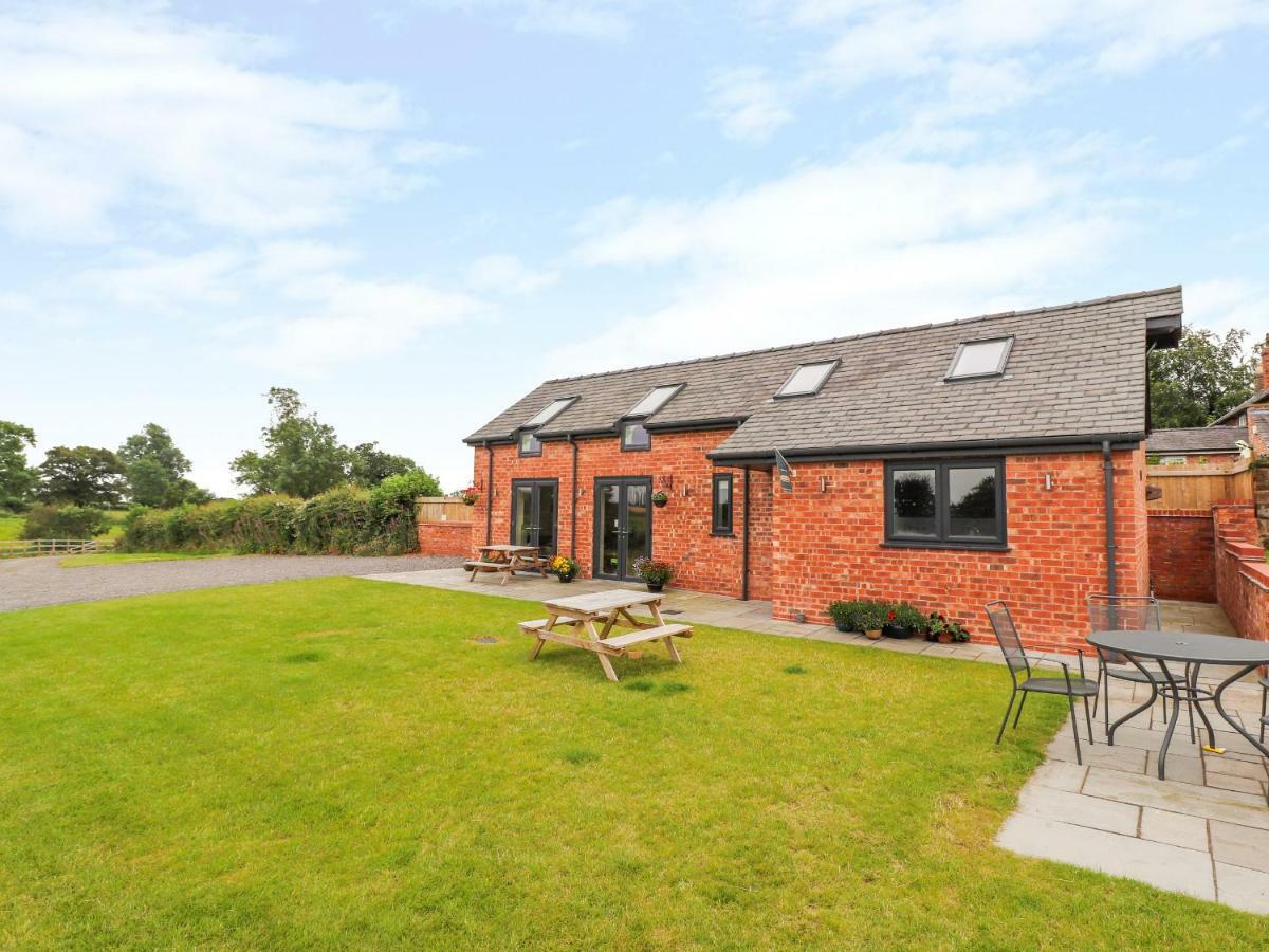 Villa The Shippon Tarporley Esterno foto